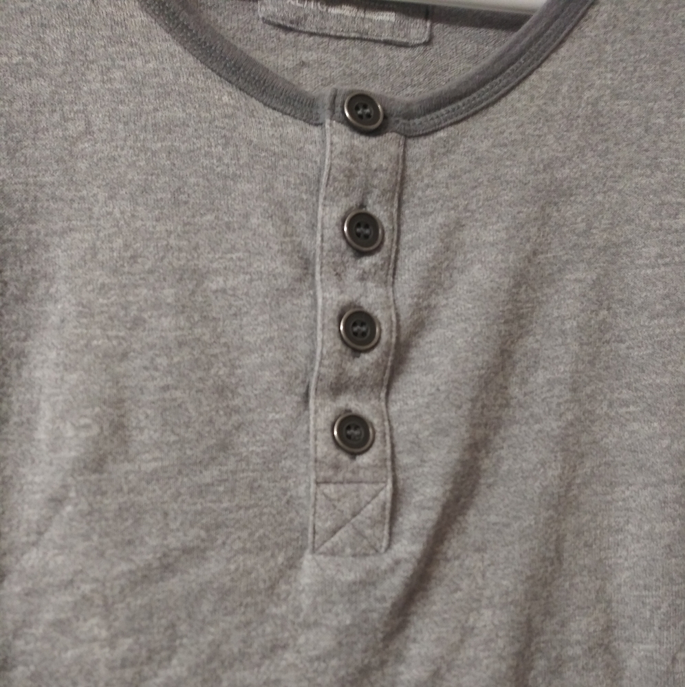 Casual Shirt - Picture 2 of 6